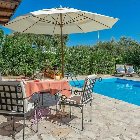 Carolina Villa